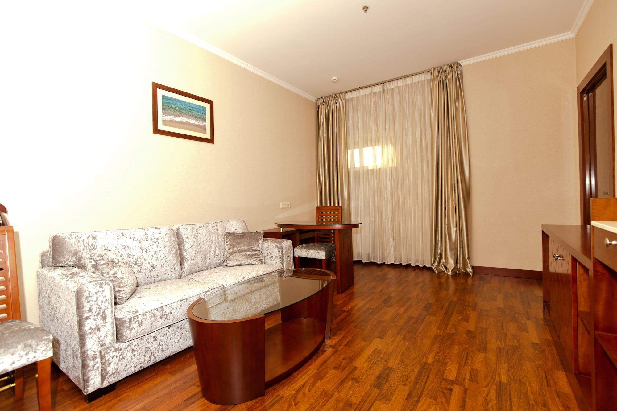Grand Voyage Hotel Almaty Exterior foto